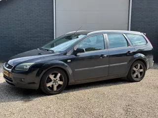 Ford Focus Wagon 2.0-16V Rally Edition