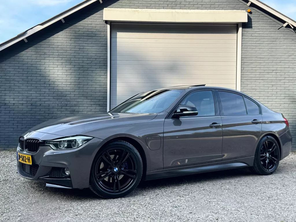 BMW 3-serie 330e